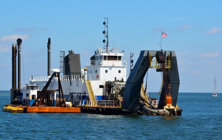 dredger-gbf3c23708_1920